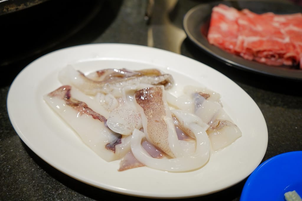 台北｜黑哥自助石頭火鍋 食材新鮮平價，中山站高CP值火鍋推薦！