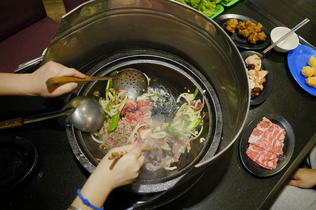 台北｜黑哥自助石頭火鍋 食材新鮮平價，中山站高CP值火鍋推薦！