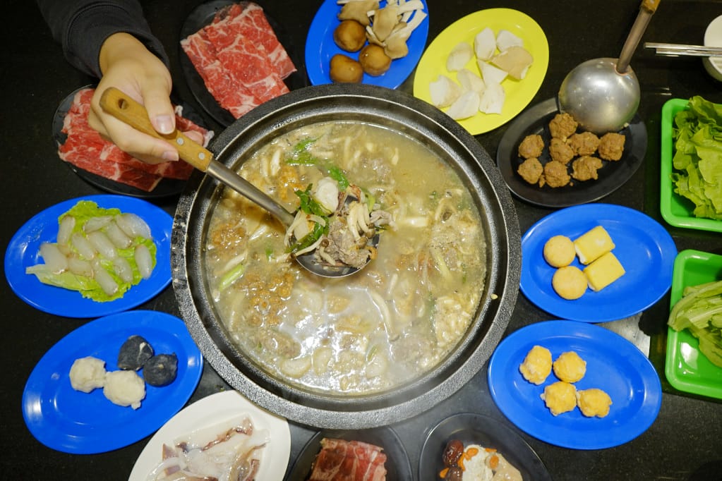 台北｜黑哥自助石頭火鍋 食材新鮮平價，中山站高CP值火鍋推薦！