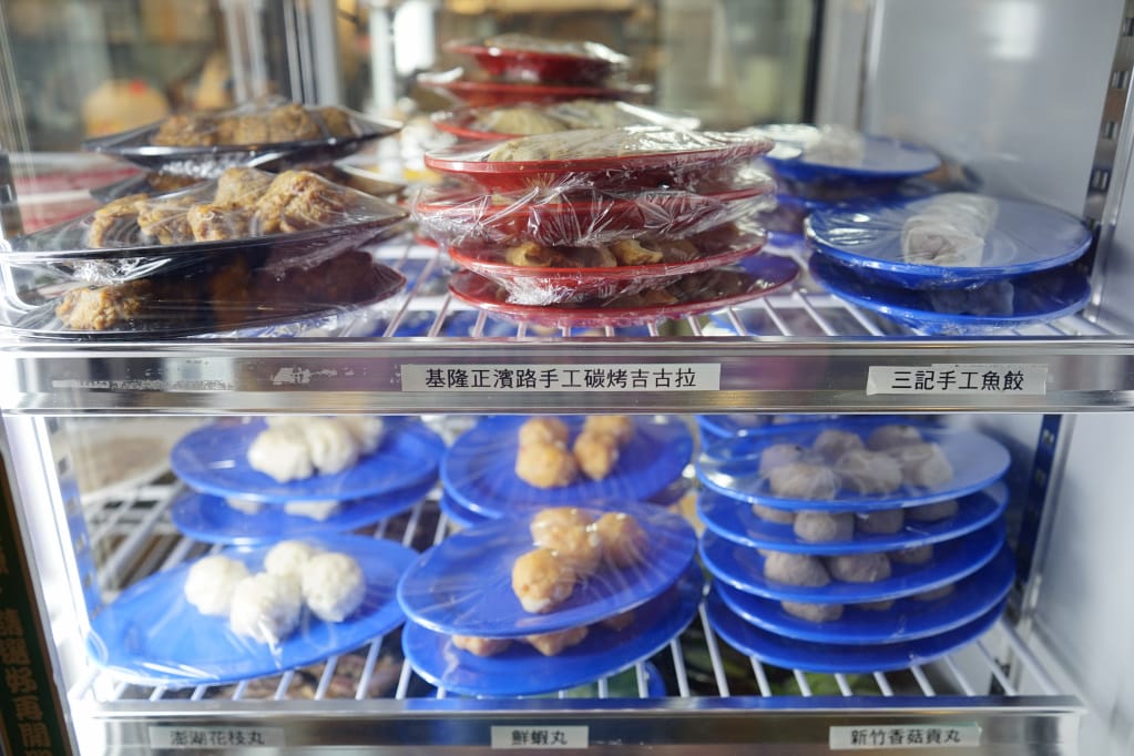 台北｜黑哥自助石頭火鍋 食材新鮮平價，中山站高CP值火鍋推薦！