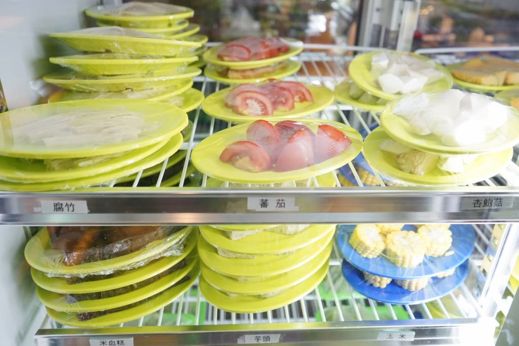 台北｜黑哥自助石頭火鍋 食材新鮮平價，中山站高CP值火鍋推薦！