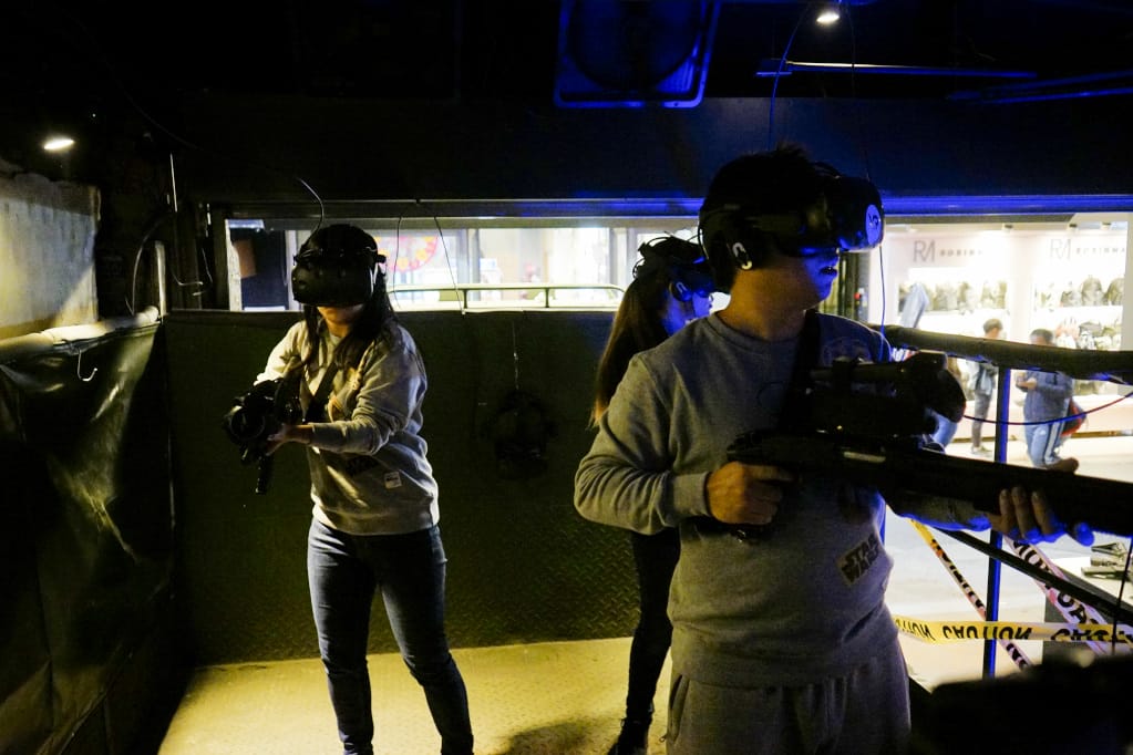 台北|VAR LIVE(台北西門町店) 台灣首棟VR電競體驗館 VR版生存遊戲、秘境逃脫 - 第10張圖 台北|VAR LIVE(台北西門町店) 台灣首棟VR電競體驗館 VR版生存遊戲、秘境逃脫