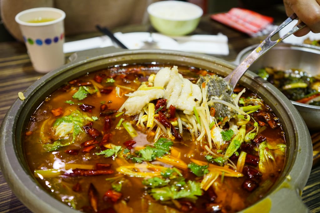 台南｜學甲食堂川菜(旗艦店) 台南平價熱炒 虱目魚創意料理．重慶水煮魚