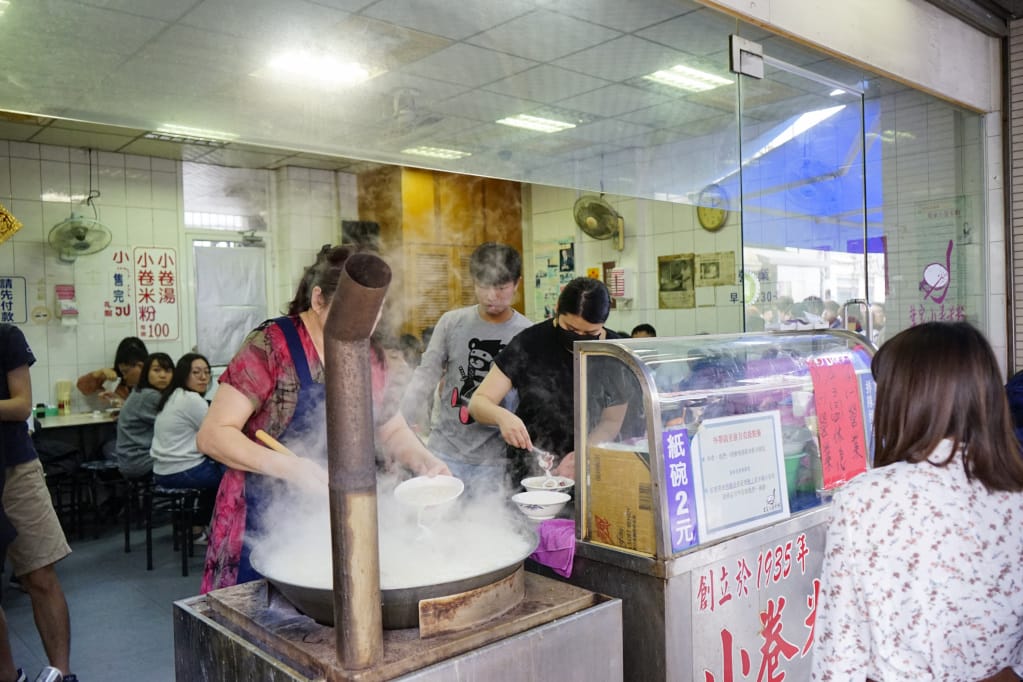 台南｜葉家小卷米粉 國華街美食．台南超人氣小吃推薦！