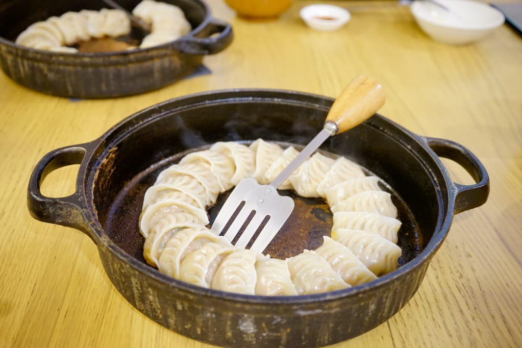 台南｜角鑄 五妃街鐵鍋燒餃子、日式炒麵、明太子起士蛋捲