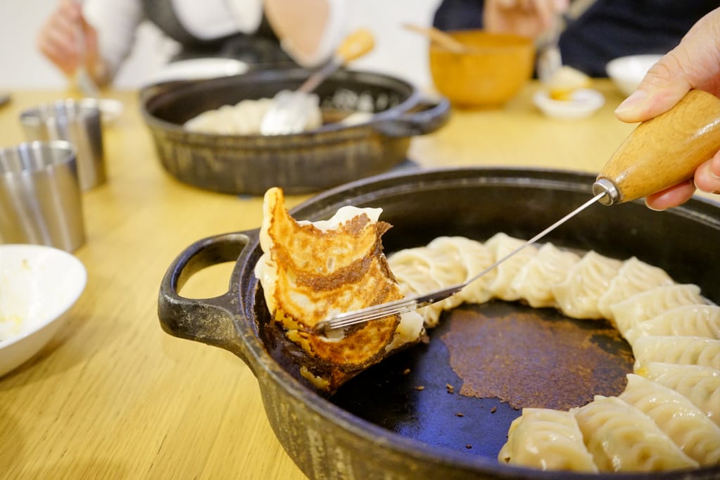 台南｜角鑄 五妃街鐵鍋燒餃子、日式炒麵、明太子起士蛋捲