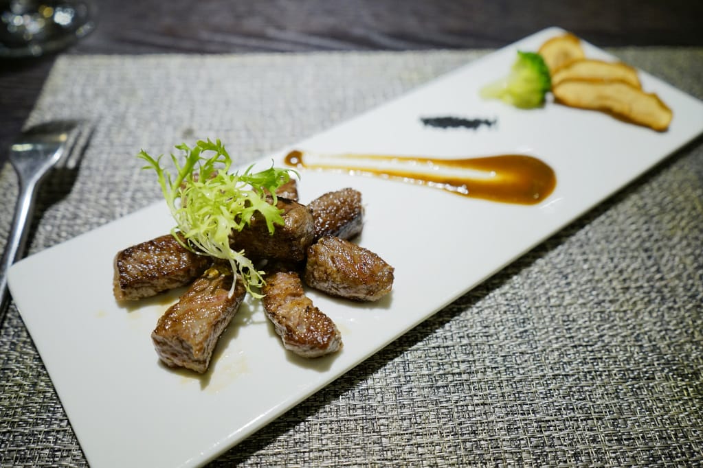 台北|閑閑餐酒館 中西式合併創意料理.節日慶生餐廳推薦! - 第16張圖 台北|閑閑餐酒館 中西式合併創意料理.節日慶生餐廳推薦!