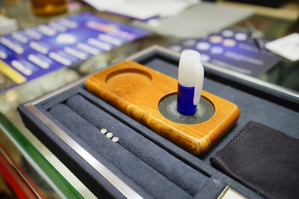 台北｜輝記珠寶 求婚鑽戒、婚戒訂製推薦！