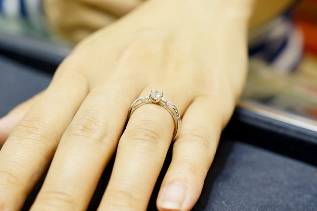 台北｜輝記珠寶 求婚鑽戒、婚戒訂製推薦！