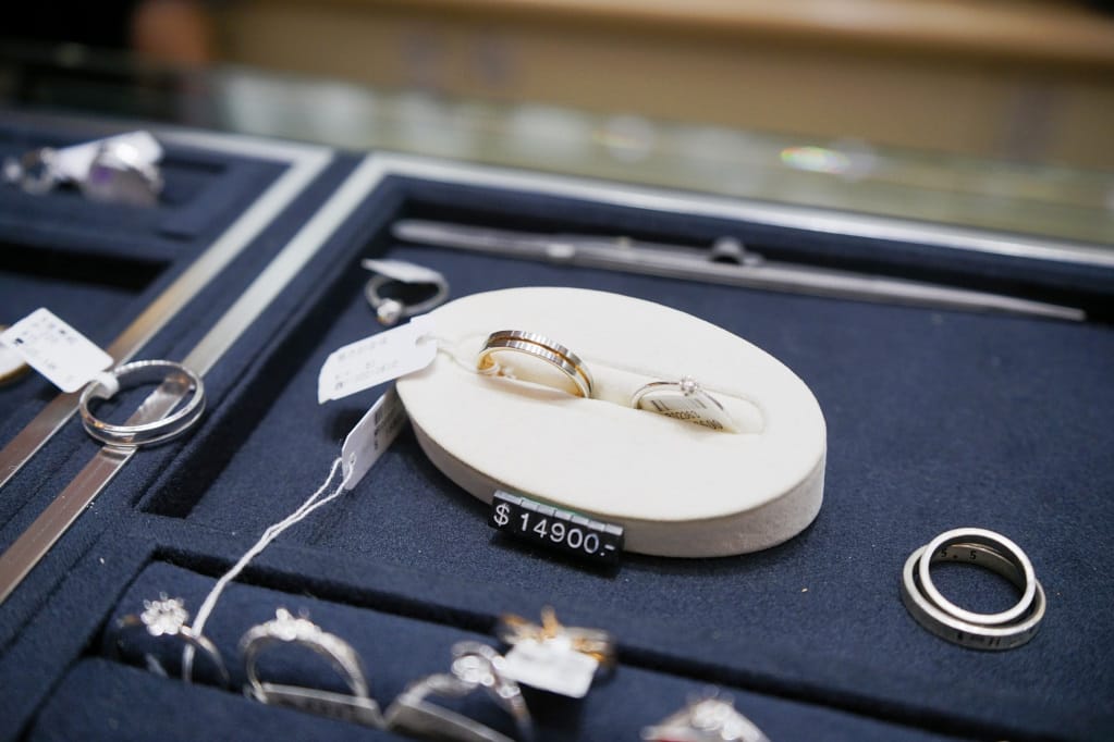 台北｜輝記珠寶 求婚鑽戒、婚戒訂製推薦！