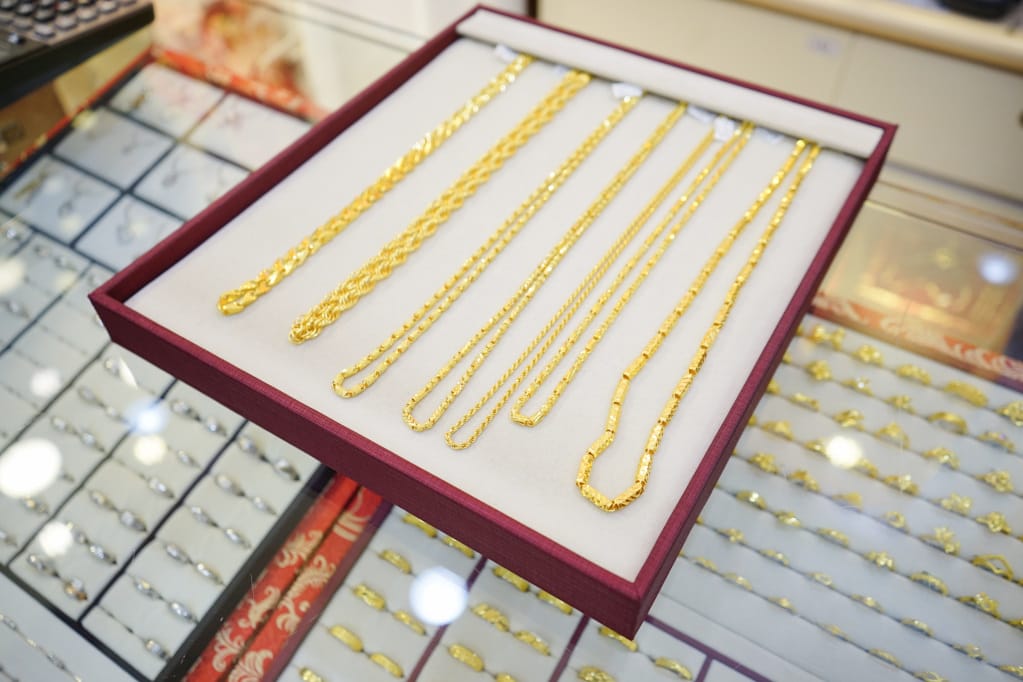 台北｜輝記珠寶 求婚鑽戒、婚戒訂製推薦！