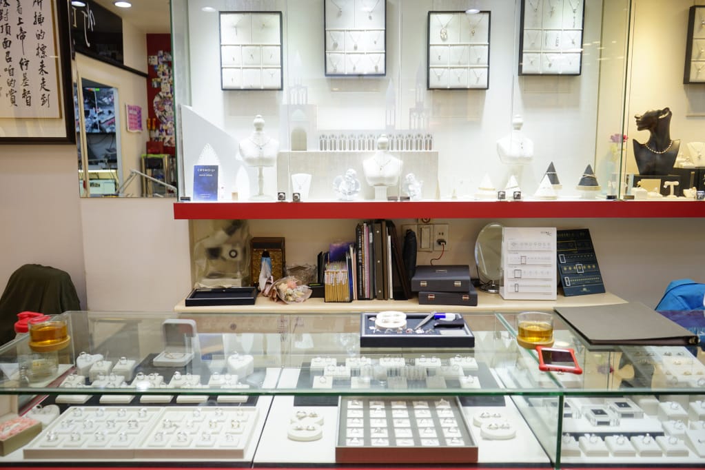 台北｜輝記珠寶 求婚鑽戒、婚戒訂製推薦！