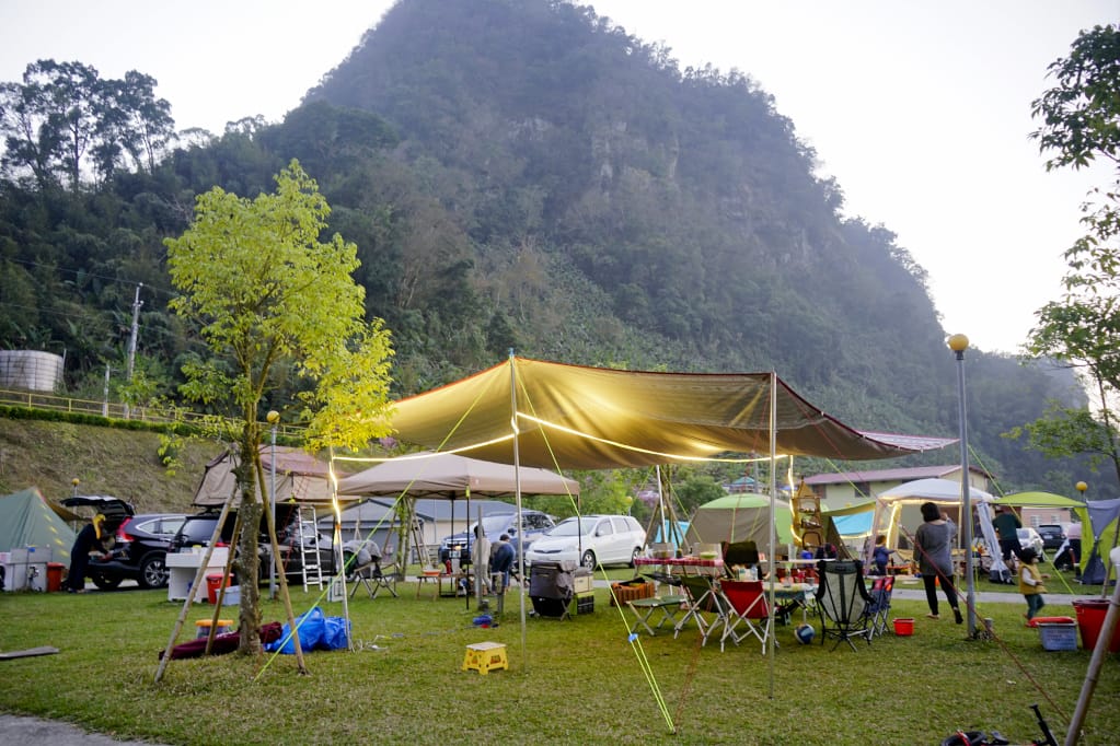 苗栗|耀婆山露營區 在營區就能採草莓.無敵雲海美景.草地營位推薦! - 第14張圖 苗栗|耀婆山露營區 在營區就能採草莓.無敵雲海美景.草地營位推薦!