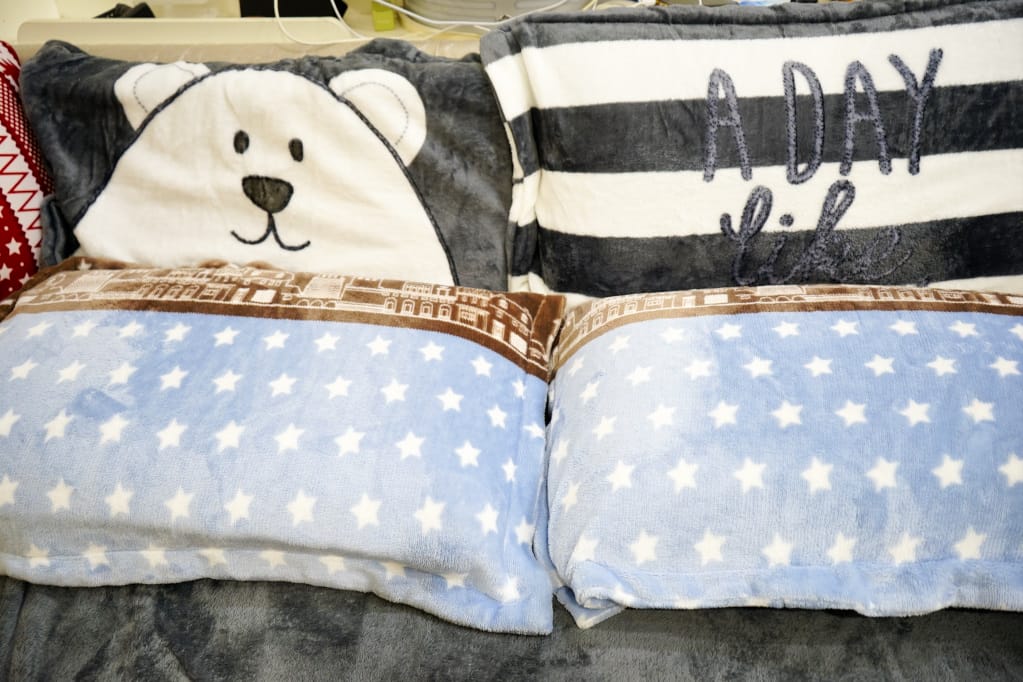 家居｜德瑞克名床-天然乳膠枕推薦 有好床墊也要有好枕頭，超強彈力支撐，一覺好眠就靠它！