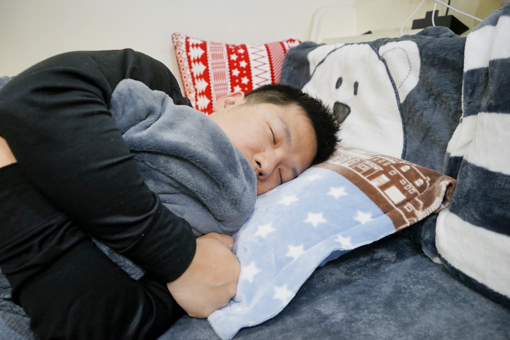 家居｜德瑞克名床-天然乳膠枕推薦 有好床墊也要有好枕頭，超強彈力支撐，一覺好眠就靠它！