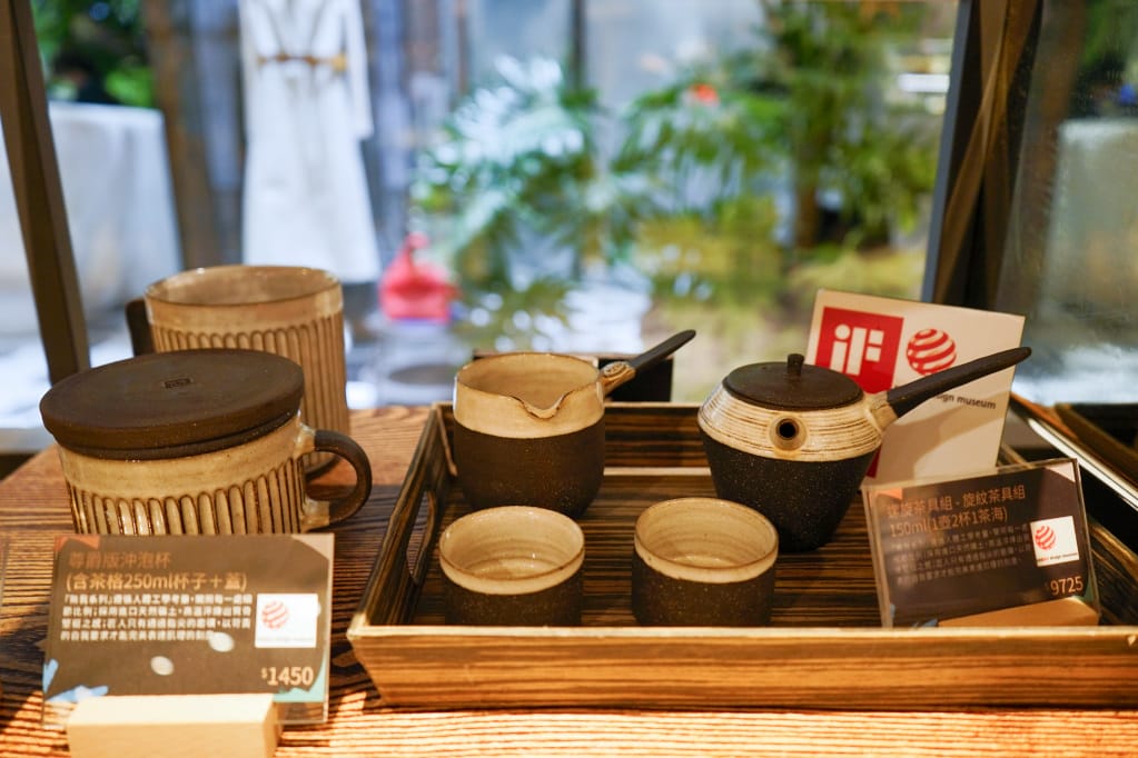台北|COMEBUYTEA(台北誠品生活松菸店)當代精品現萃茶專門店 專業調茶師杯杯原葉現磨現萃 - 第13張圖 台北|COMEBUYTEA(台北誠品生活松菸店)當代精品現萃茶專門店 專業調茶師杯杯原葉現磨現萃