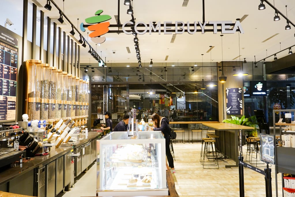 台北|COMEBUYTEA(台北誠品生活松菸店)當代精品現萃茶專門店 專業調茶師杯杯原葉現磨現萃 - 第6張圖 台北|COMEBUYTEA(台北誠品生活松菸店)當代精品現萃茶專門店 專業調茶師杯杯原葉現磨現萃