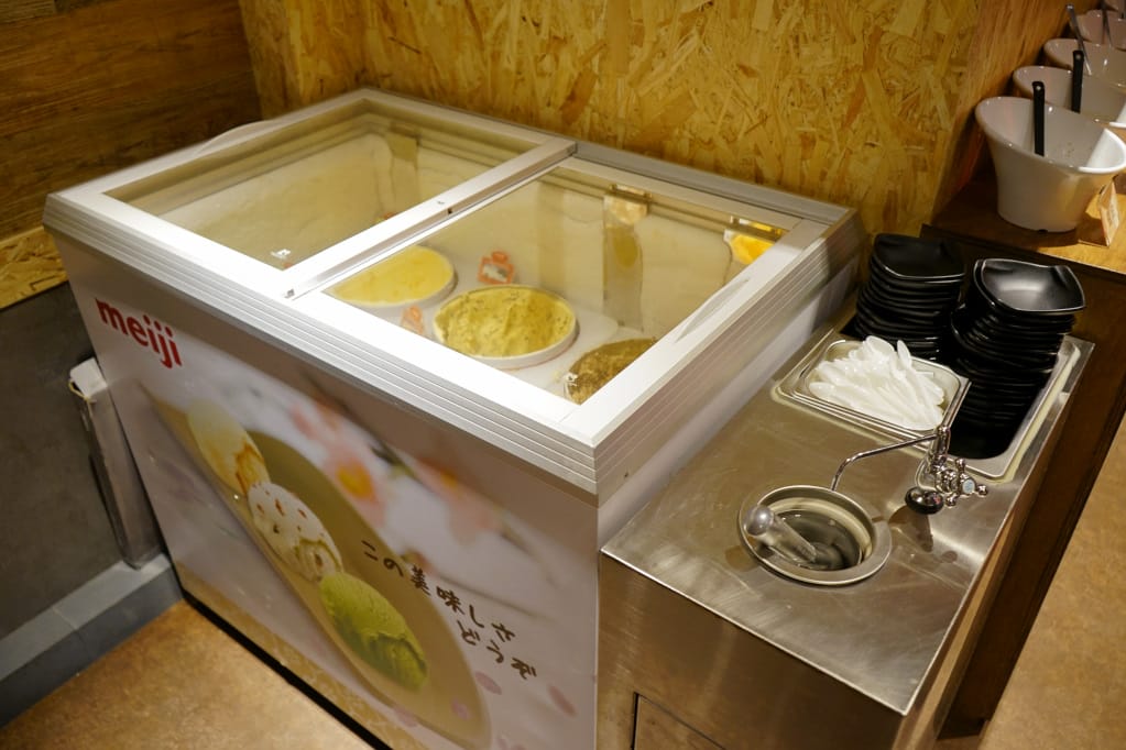台北｜火鍋殿 蛤蠣痛風鍋湯底加龍蝦、和牛，史上最誇張吃到飽火鍋！