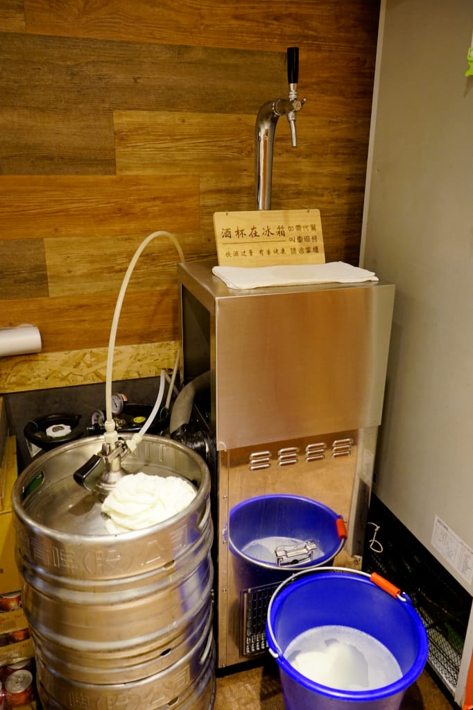 台北｜火鍋殿 蛤蠣痛風鍋湯底加龍蝦、和牛，史上最誇張吃到飽火鍋！