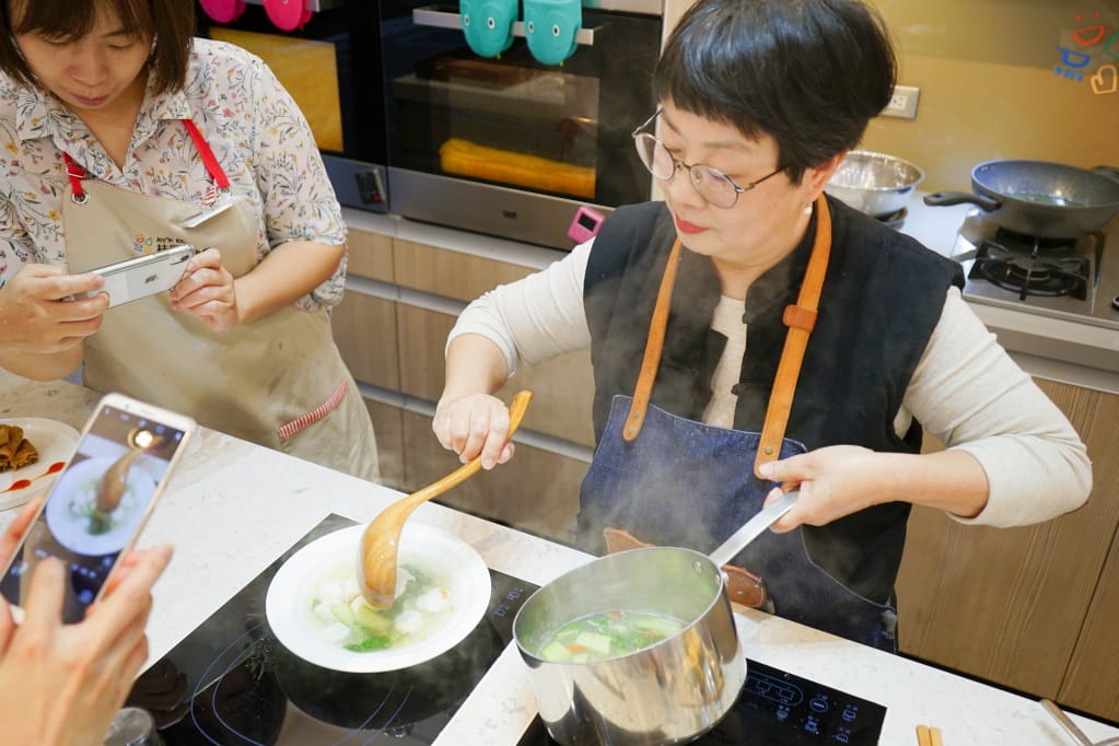 台北|桂冠窩廚房 李璐老師的私房眷村菜 賢慧人妻養成計劃之廚藝教室課程 - 第24張圖 台北|桂冠窩廚房 李璐老師的私房眷村菜 賢慧人妻養成計劃之廚藝教室課程