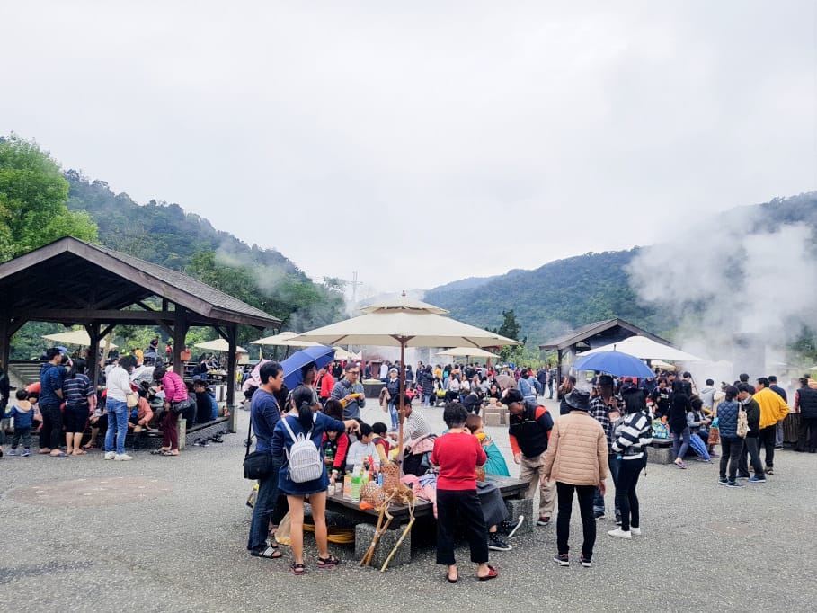 宜蘭｜三星鄉一日遊 清水地熱廣場 旅行好物推薦之GreySA格蕾莎全家福旅行頸枕