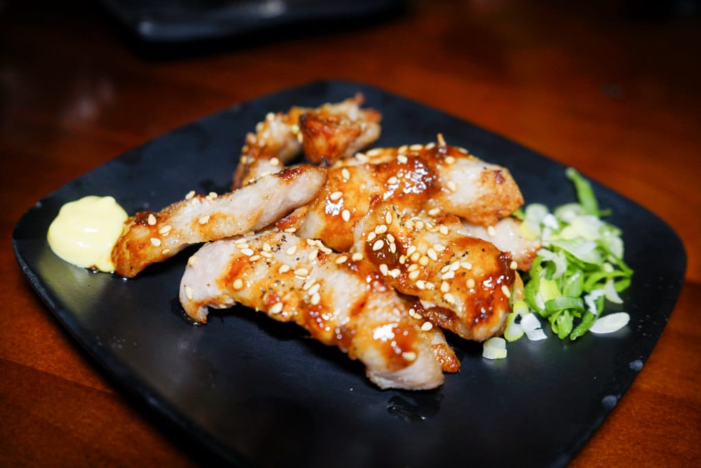 台北｜起家莊雞老闆桶仔雞(長春店) 日式串燒居酒屋，當月壽星就送超美味桶仔雞！