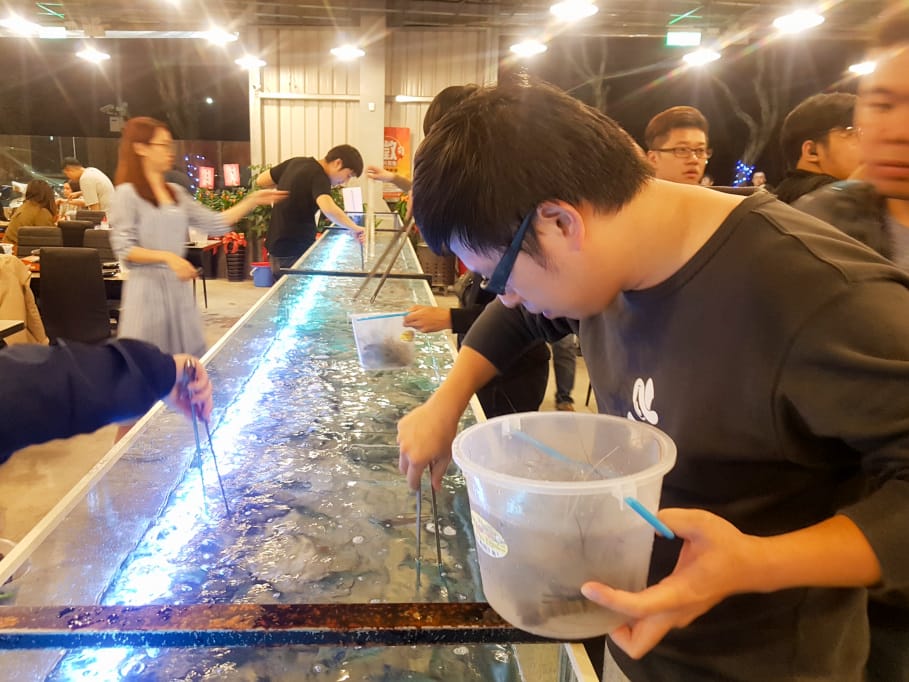 新北|泰蝦PA 水道泰國蝦吃到飽 林口現撈現烤流水蝦、烤肉吃到飽~ - 第9張圖 新北|泰蝦PA 水道泰國蝦吃到飽 林口現撈現烤流水蝦、烤肉吃到飽~