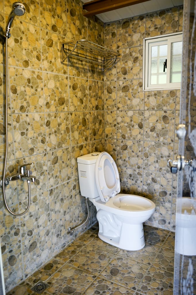 桃園｜露營採菇趣 桃子菇菇休閒農場 超大雨棚區營地推薦！