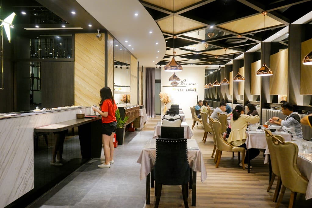 台南|942就是餓私房牛肉麵(安平店) 紅燒牛肉麵推薦!拉麵、寬麵都好吃~ - 第4張圖 台南|942就是餓私房牛肉麵(安平店) 紅燒牛肉麵推薦!拉麵、寬麵都好吃~