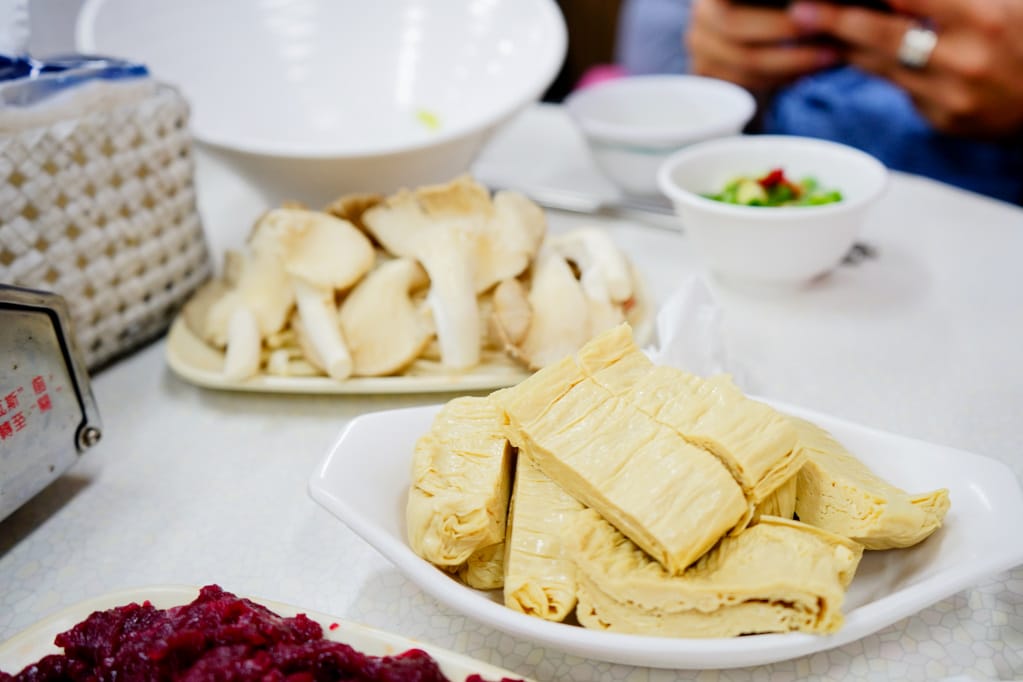 台南｜阿家牛肉湯 溫體牛肉火鍋、麻辣火鍋推薦！