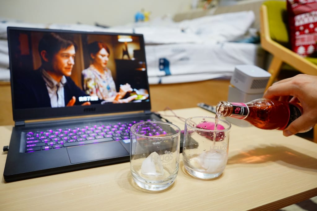 3C|BenQ LED 無線行動投影機 GV1 幸福小夫妻-私家電影院開張!手機筆電投影好方便! - 第3張圖 3C|BenQ LED 無線行動投影機 GV1 幸福小夫妻-私家電影院開張!手機筆電投影好方便!