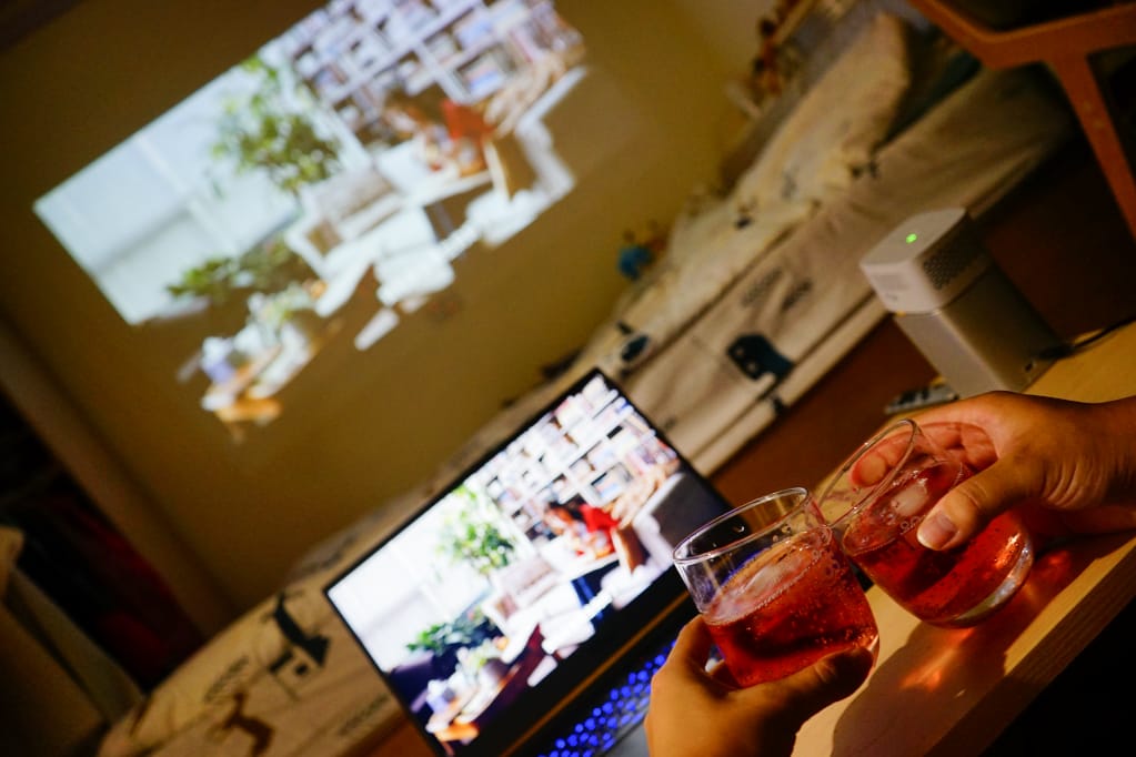 3C|BenQ LED 無線行動投影機 GV1 幸福小夫妻-私家電影院開張!手機筆電投影好方便! - 第22張圖 3C|BenQ LED 無線行動投影機 GV1 幸福小夫妻-私家電影院開張!手機筆電投影好方便!