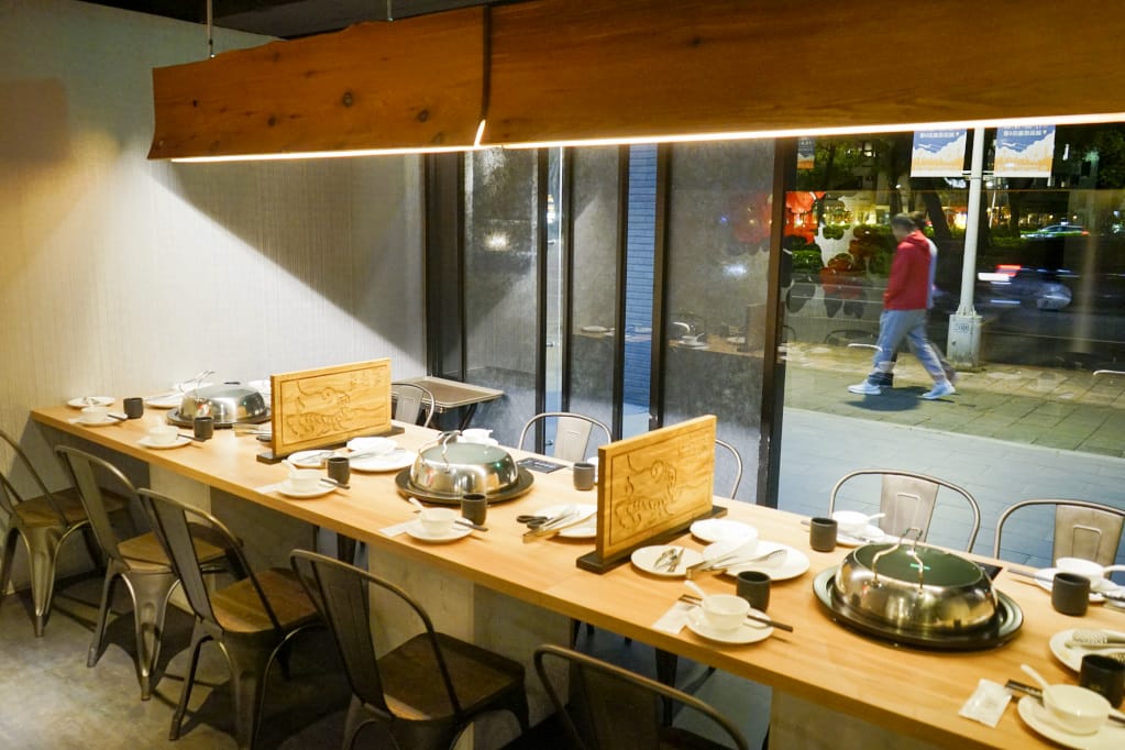 台北|蒸龍宴蒸汽養身海鮮館(敦化店) 活體水產x蒸食 活體海鮮現點現撈現蒸煮,享受食材原味鮮甜~ - 第8張圖 台北|蒸龍宴蒸汽養身海鮮館(敦化店) 活體水產x蒸食 活體海鮮現點現撈現蒸煮,享受食材原味鮮甜~