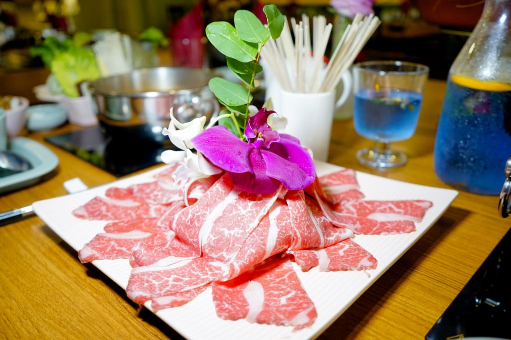 林口火鍋｜喜園風味涮涮鍋(林口歐風店) 慈心有機認證蔬果、頂級肉品海陸大餐