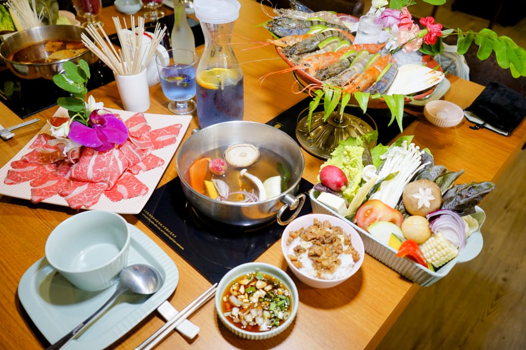 林口火鍋｜喜園風味涮涮鍋(林口歐風店) 慈心有機認證蔬果、頂級肉品海陸大餐