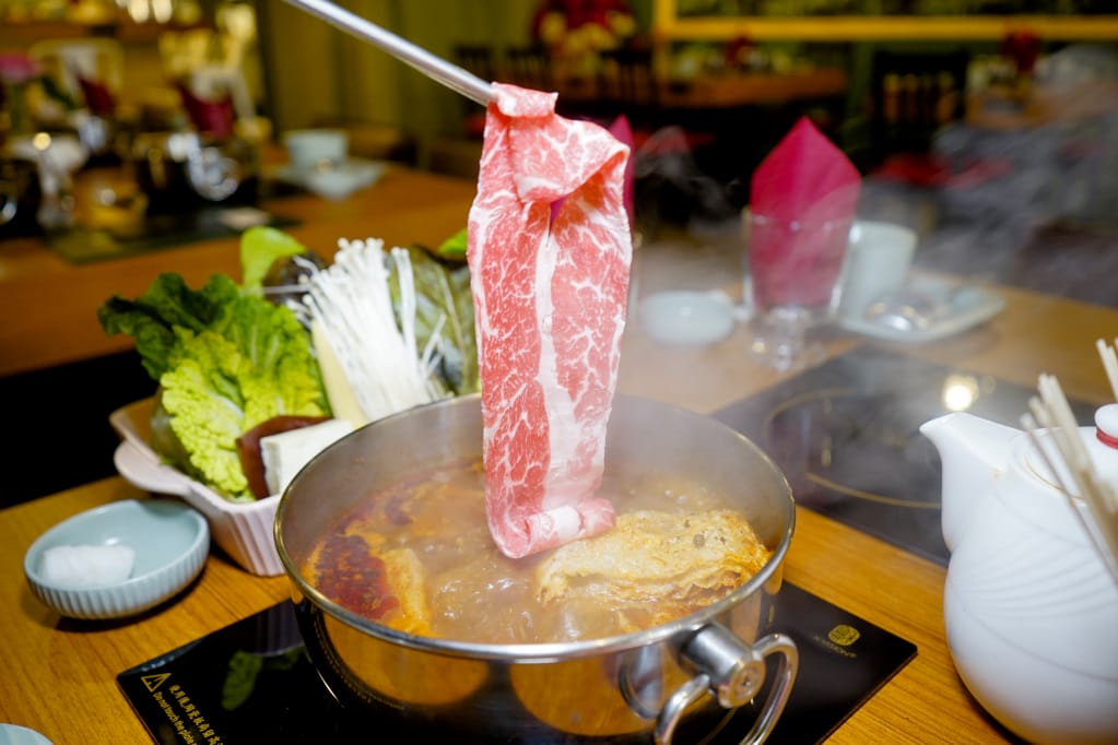 林口火鍋｜喜園風味涮涮鍋(林口歐風店) 慈心有機認證蔬果、頂級肉品海陸大餐
