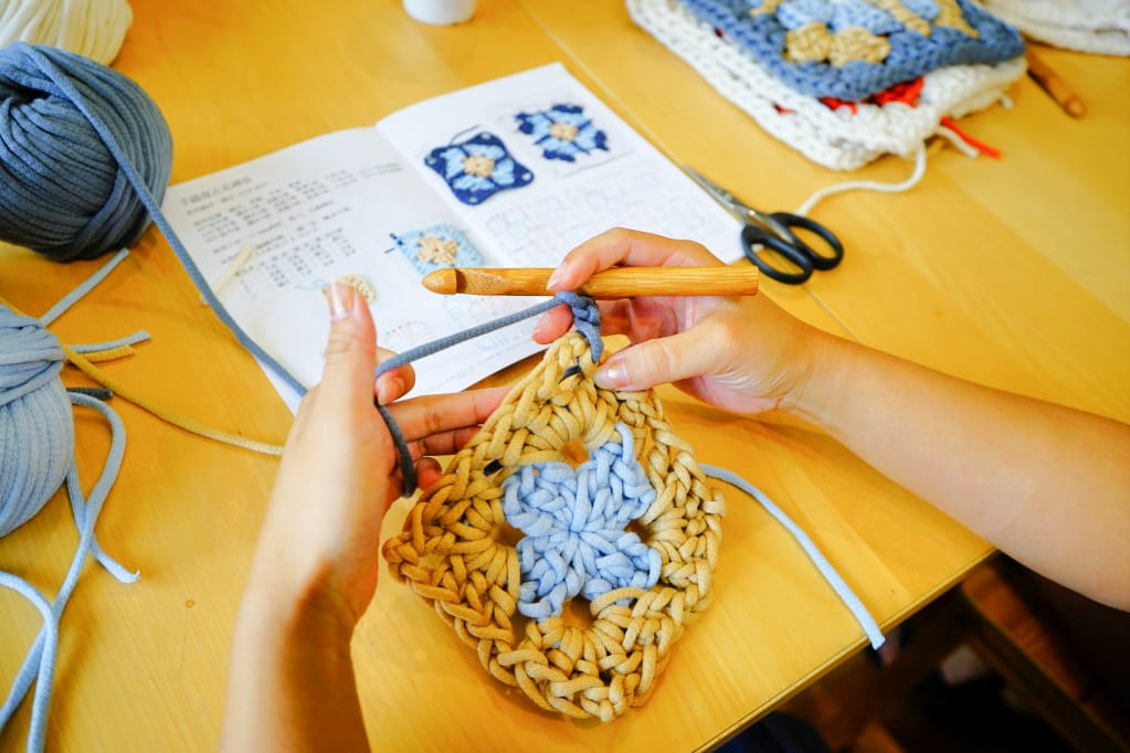 手作｜Pinkoi Experience 跟著職人玩體驗 毛線球牧場MU’s craft 手作課程-編織一條復古花磚毯