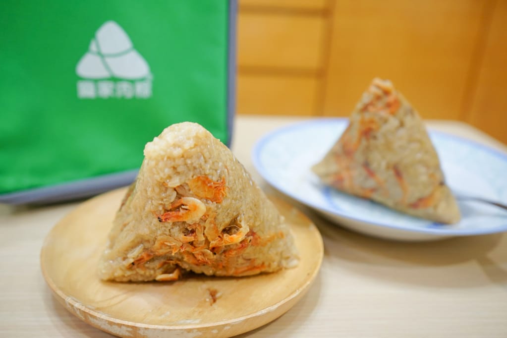高雄|龐家肉粽 端午節肉粽禮盒宅配 飄香60年的古早味肉粽太好吃啦! - 第7張圖 高雄|龐家肉粽 端午節肉粽禮盒宅配 飄香60年的古早味肉粽太好吃啦!