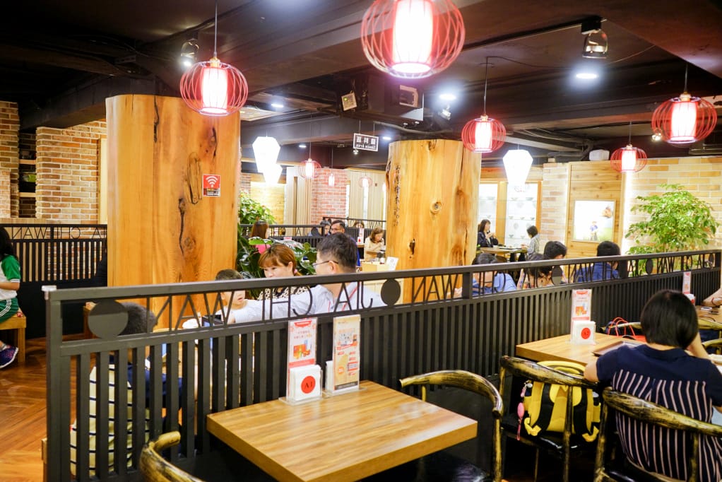 台北｜呷七碗複合式食堂(台北永康店) 永康商圈美食推薦！傳統小吃油飯vs新潮甜點虎咬冰