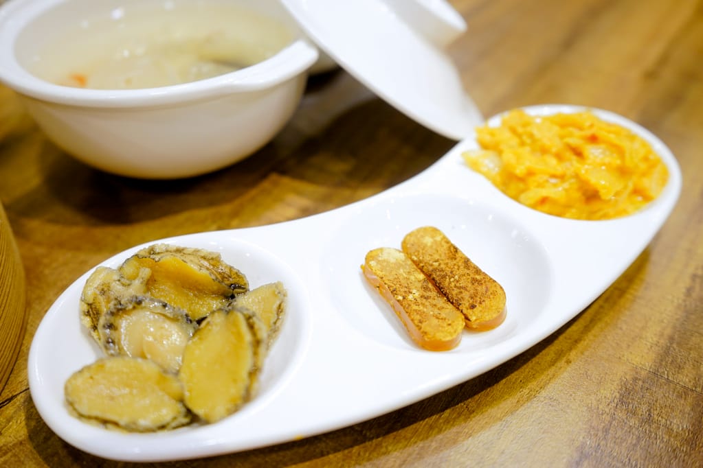 台北｜呷七碗複合式食堂(台北永康店) 永康商圈美食推薦！傳統小吃油飯vs新潮甜點虎咬冰