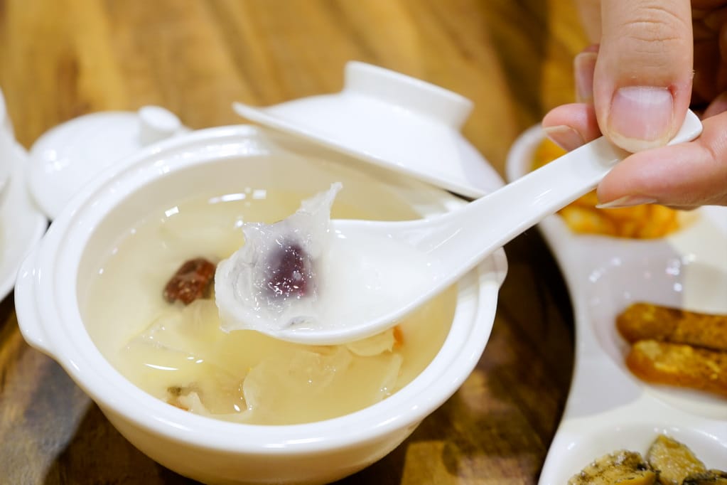台北｜呷七碗複合式食堂(台北永康店) 永康商圈美食推薦！傳統小吃油飯vs新潮甜點虎咬冰
