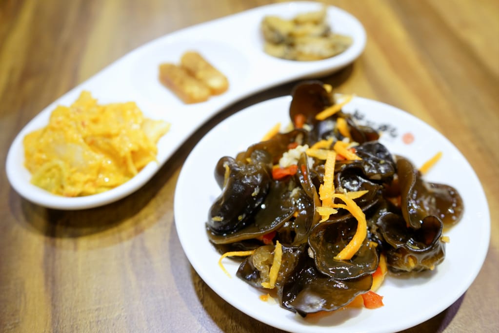 台北｜呷七碗複合式食堂(台北永康店) 永康商圈美食推薦！傳統小吃油飯vs新潮甜點虎咬冰