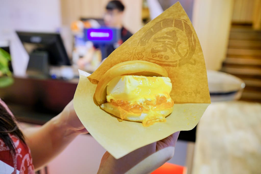 台北｜呷七碗複合式食堂(台北永康店) 永康商圈美食推薦！傳統小吃油飯vs新潮甜點虎咬冰