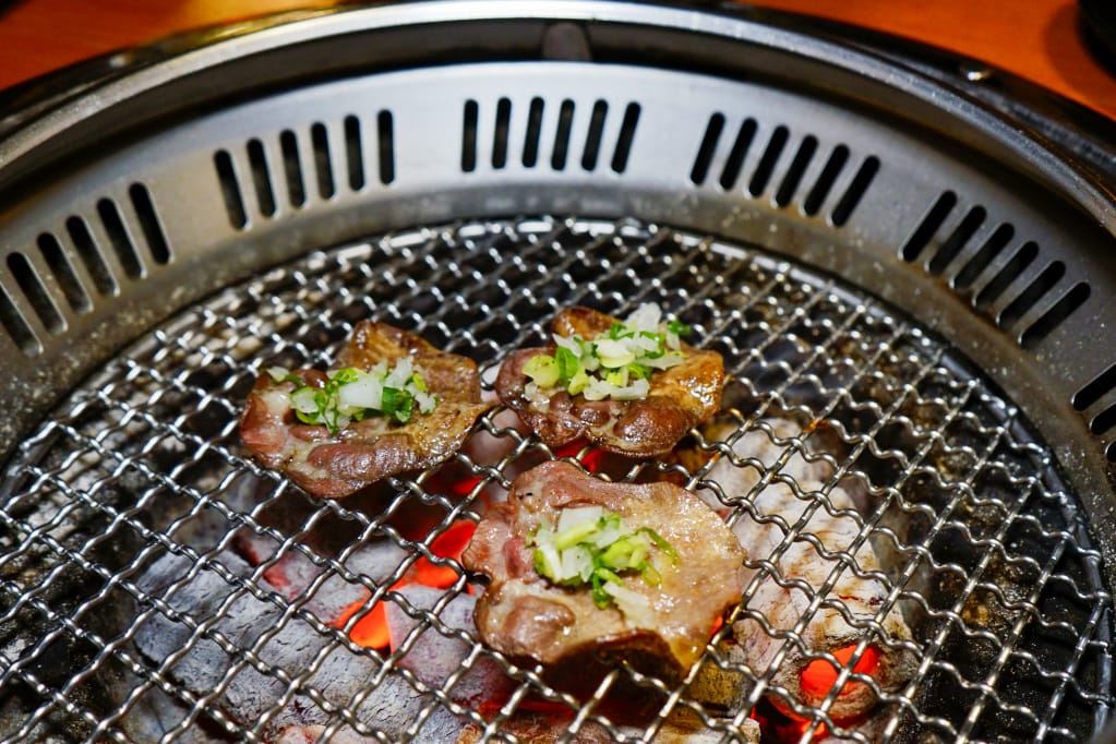 桃園｜覓燒肉(1號總店) 桃園藝文特區單點式燒肉推薦！喜歡日本精釀啤酒、超美味和牛燒肉的人請進