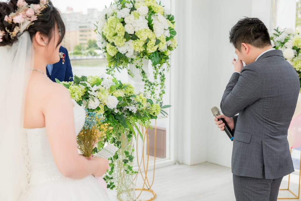 婚禮｜桃園婚宴場地推薦！皇家薇庭婚宴會館Royal Wedding 挑高法蘭新廳+超美水晶教堂戶外草地證婚