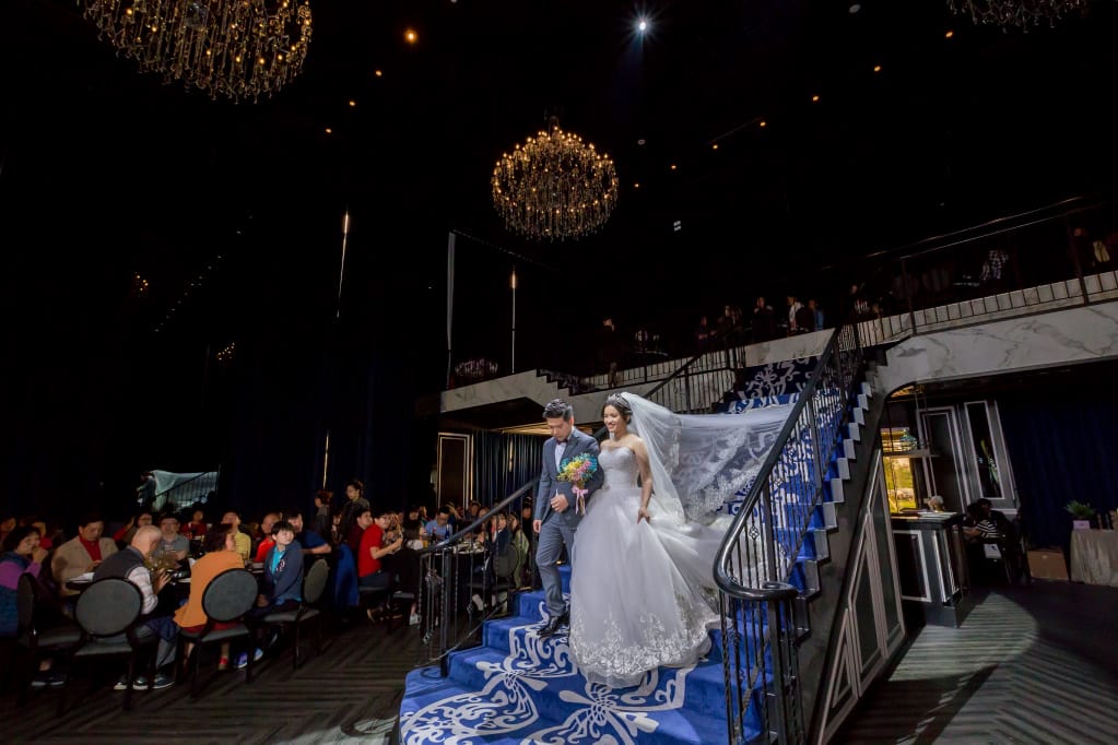 婚禮｜桃園婚宴場地推薦！皇家薇庭婚宴會館Royal Wedding 挑高法蘭新廳+超美水晶教堂戶外草地證婚