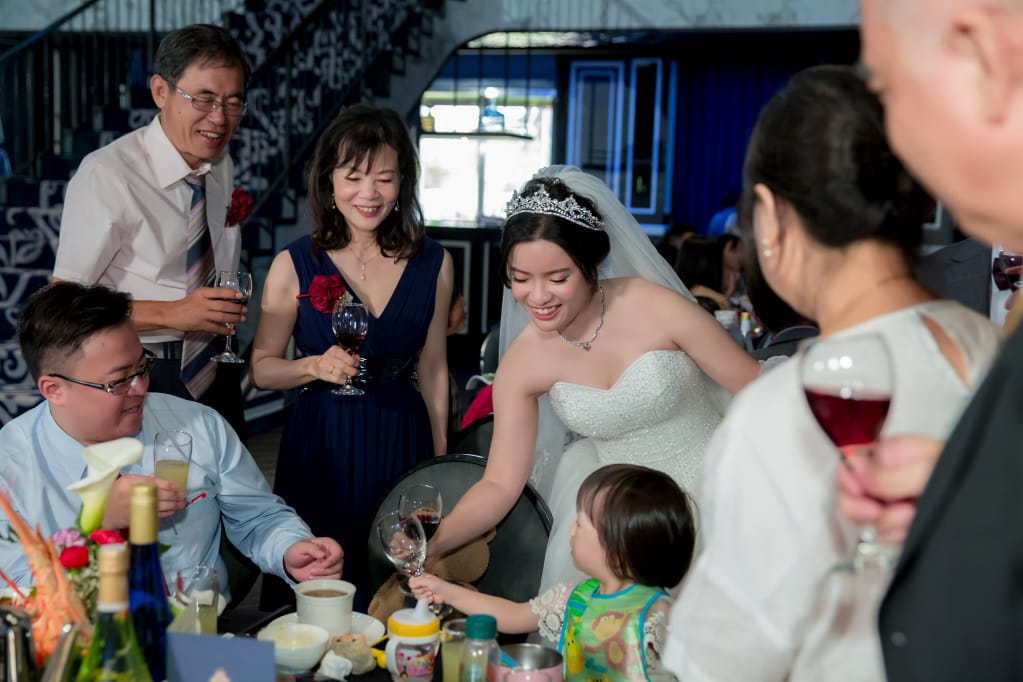 婚禮｜桃園婚宴場地推薦！皇家薇庭婚宴會館Royal Wedding 挑高法蘭新廳+超美水晶教堂戶外草地證婚