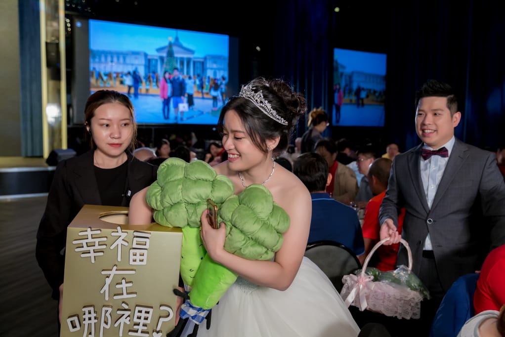 婚禮｜桃園婚宴場地推薦！皇家薇庭婚宴會館Royal Wedding 挑高法蘭新廳+超美水晶教堂戶外草地證婚
