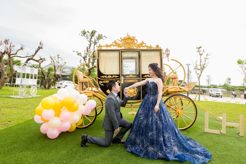 婚禮｜桃園婚宴場地推薦！皇家薇庭婚宴會館Royal Wedding 挑高法蘭新廳+超美水晶教堂戶外草地證婚