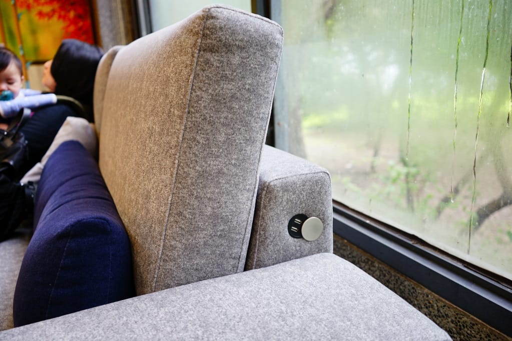 家具｜新家沙發開箱！新家園家具 30年在地沙發工廠 床墊、沙發訂製價格透明公開，款式多服務好！